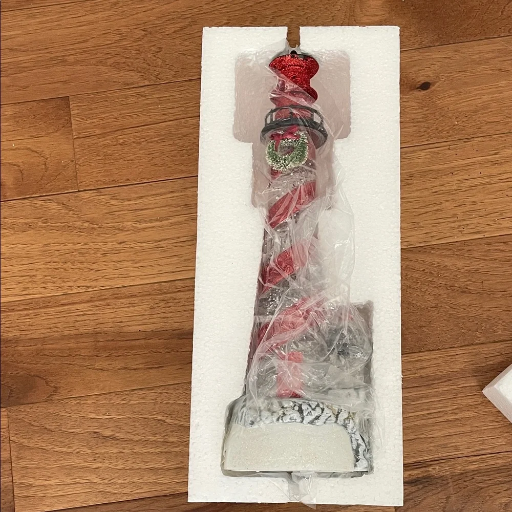 Red and White Lighthouse Glitter Lantern - Picture 6 of 6